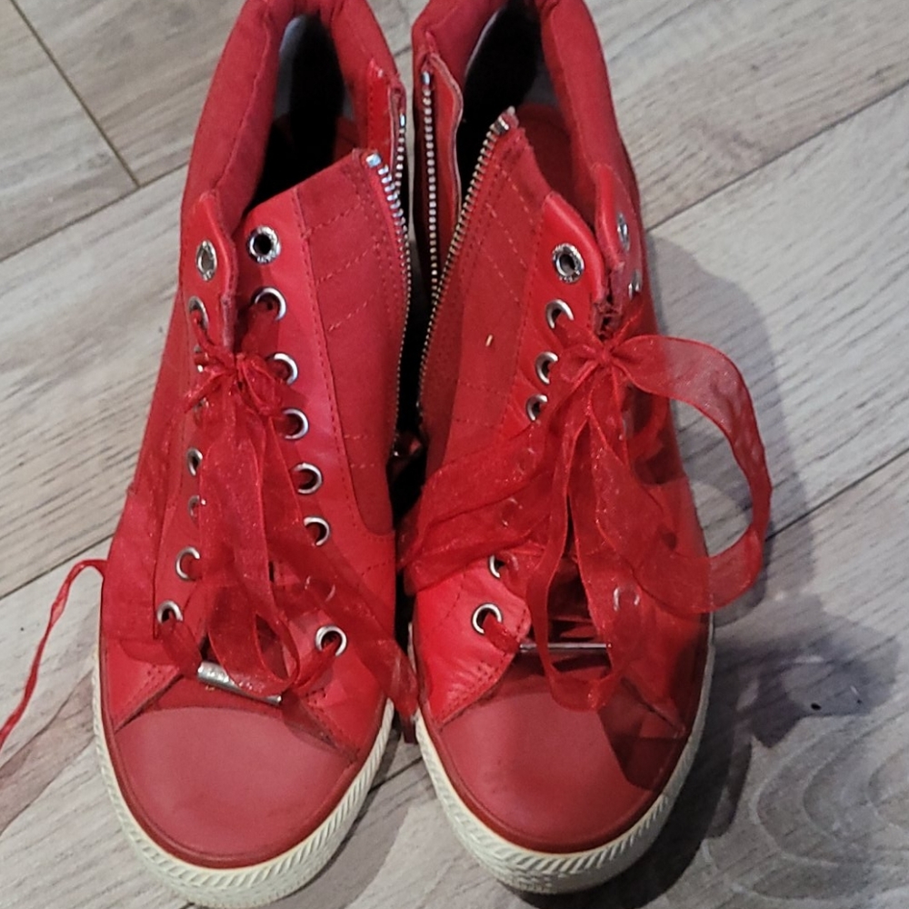 DKNY sneakers